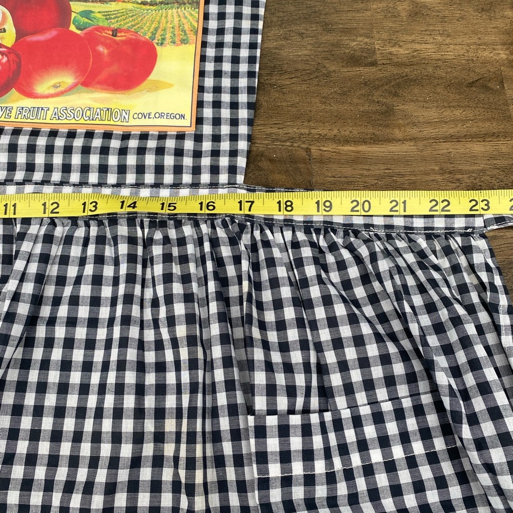 Orchard Art Crate Label Apron - Picture 5 of 7